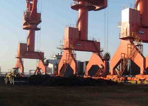 煤炭需求激增引發(fā)搶船現(xiàn)象 運價瘋漲