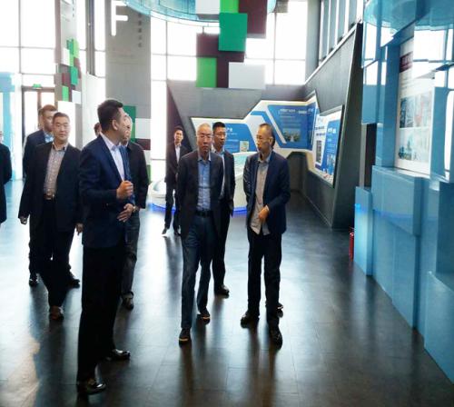 重慶榮聯(lián)投資有限公司董事長(zhǎng)來(lái)訪錦聯(lián)集團(tuán)