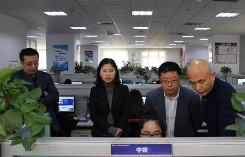 大連中山區(qū)副區(qū)長劉劍一行蒞臨錦程集團參觀視察